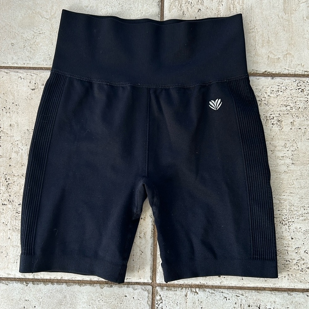 Forever 21 size S workout shorts